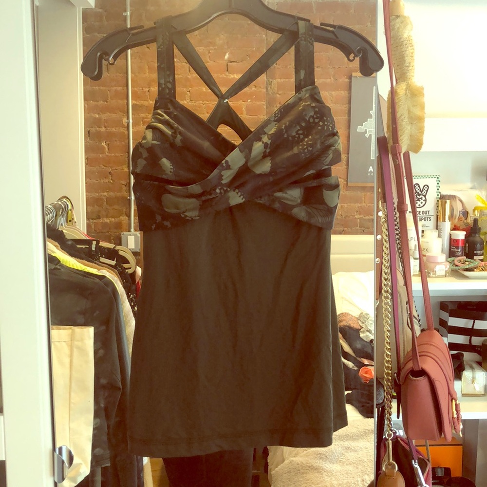Lululemon tank